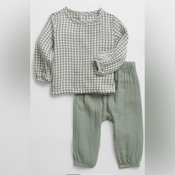 GAP Other - NWT Baby Gap Gauze Two-Piece Outfit Set